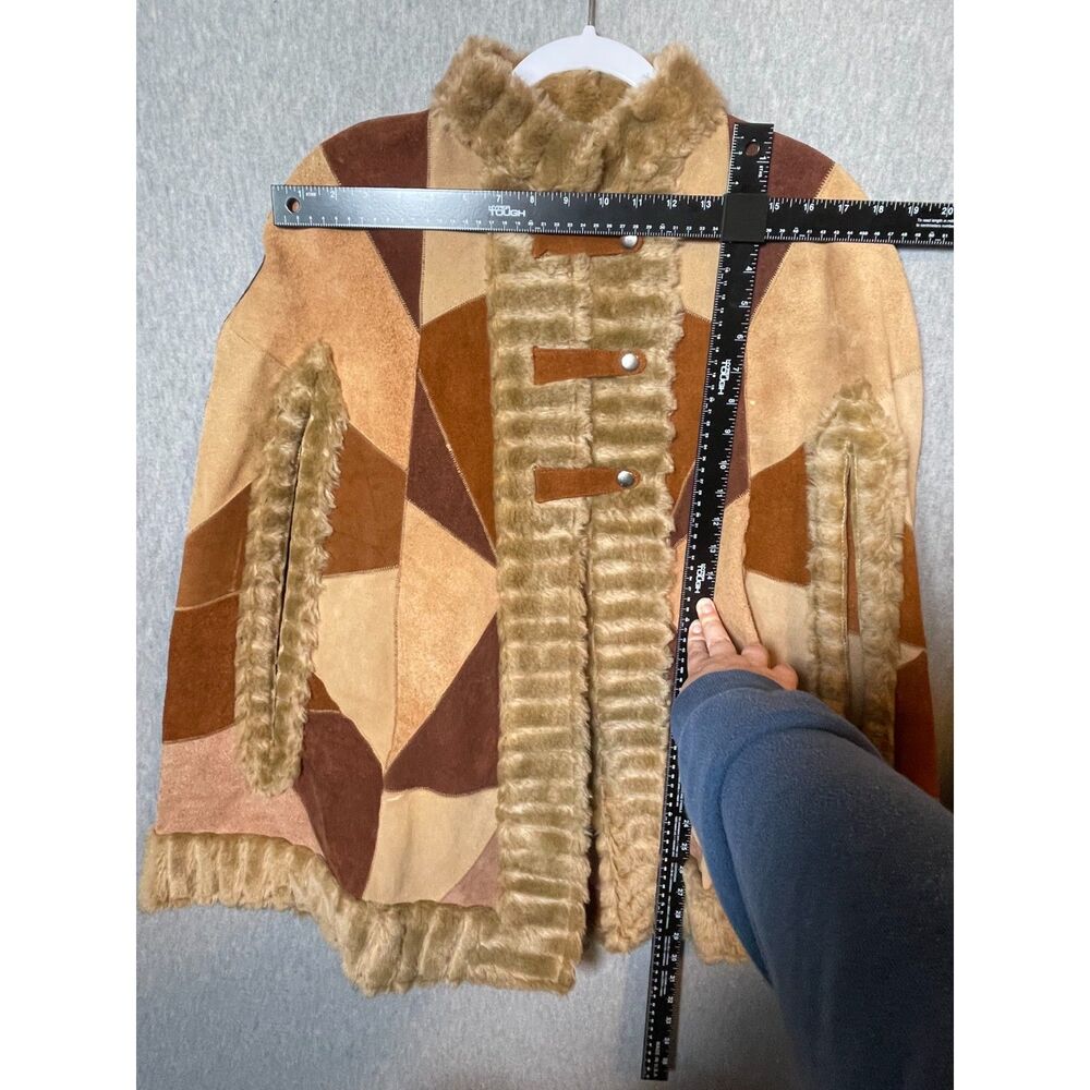 Vintage Suede Leather Patchwork Poncho Cape Faux Fur Trim Boho Hippie Mexico - Picture 4 of 4